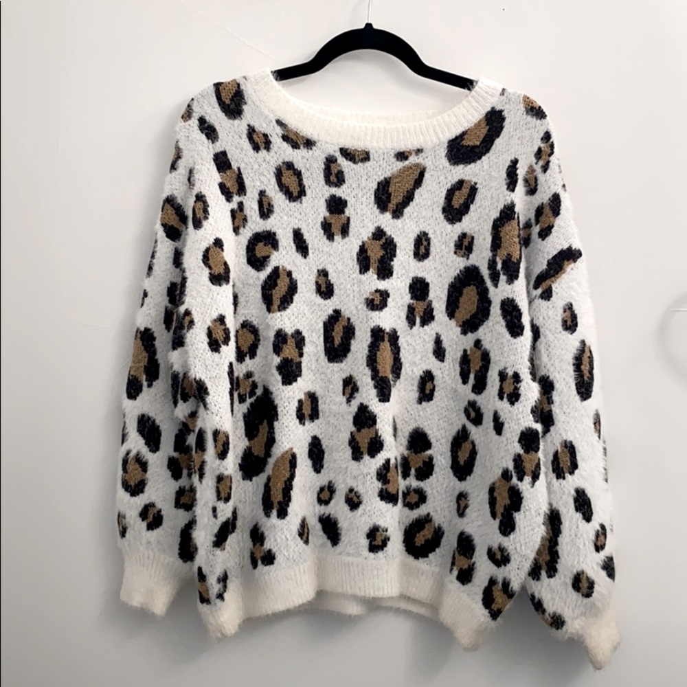 Oversized snow leopard sweater